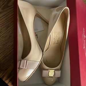 Feragamo heals size 41 worn